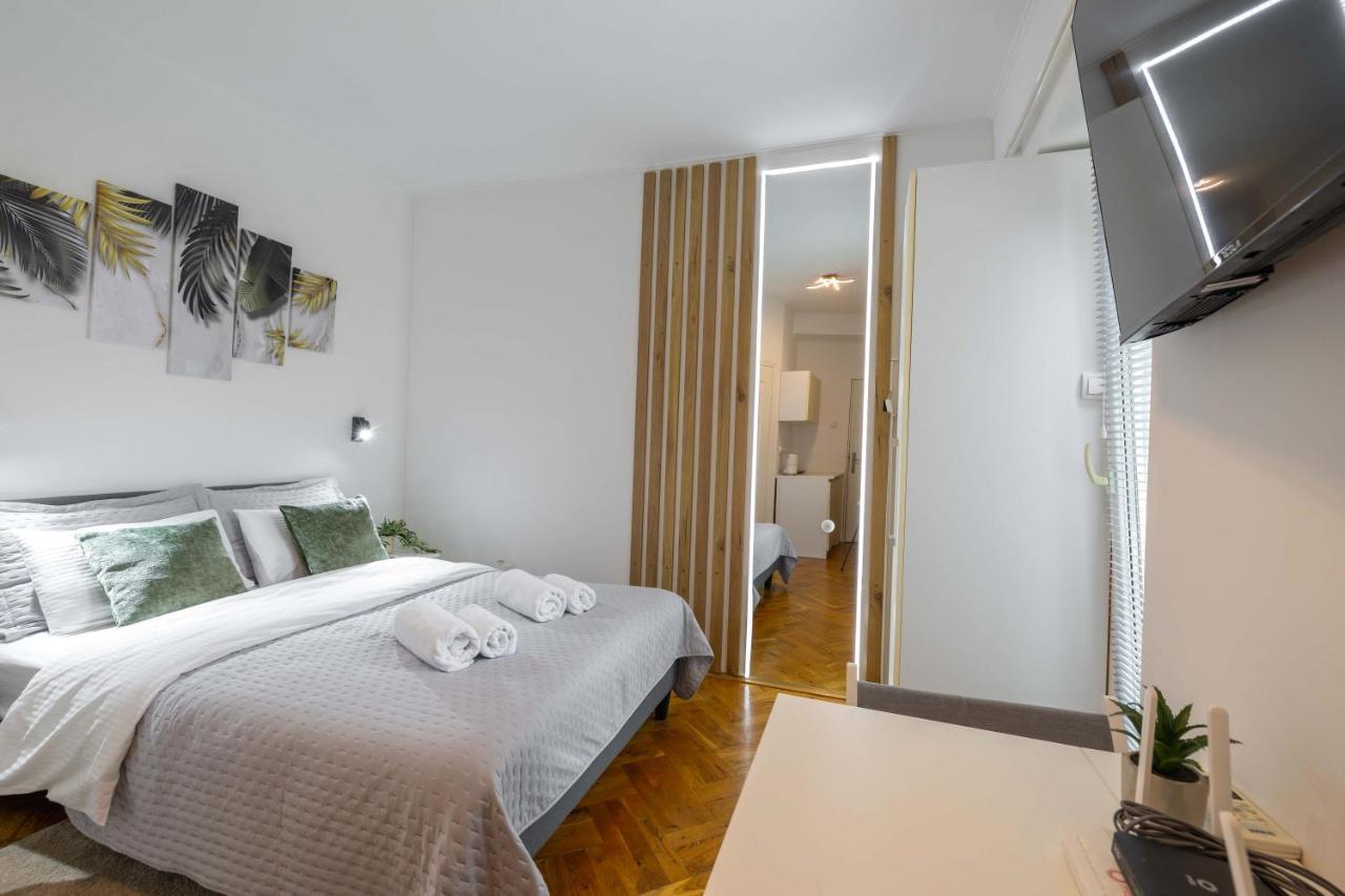 Old Town Rooms Нови-Сад Экстерьер фото